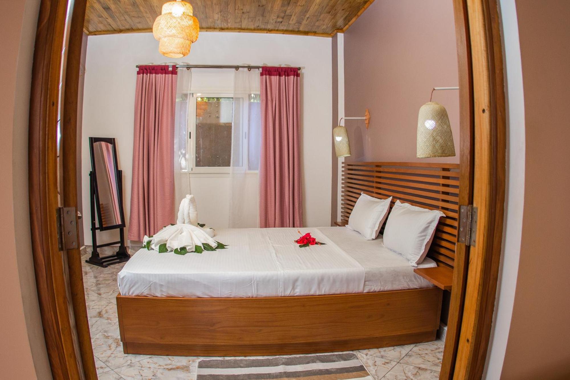 Cambria Hotel Нуси-Бе Экстерьер фото